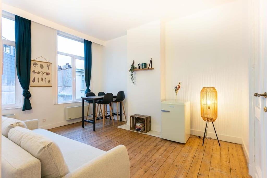 Oasis In The Apartment *